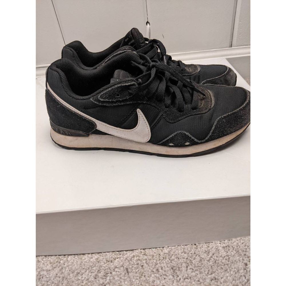 Nike Ventured Runner Women's Athletic Tie Lace Premium Sports Shoes Black Size 1